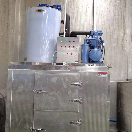 2台5吨工业片冰机交付河南某食品厂使用