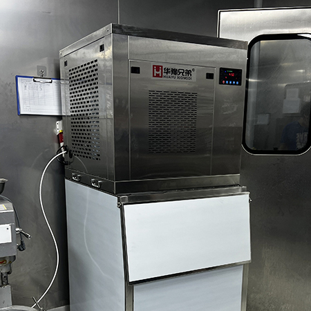 200公斤片冰机带外罩款交付深圳某食品厂