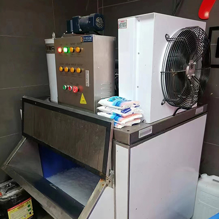 500公斤片冰机交付惠州某超市使用