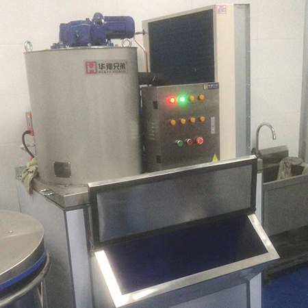 1吨片冰机全不锈钢款交付江苏徐州某食品厂使用